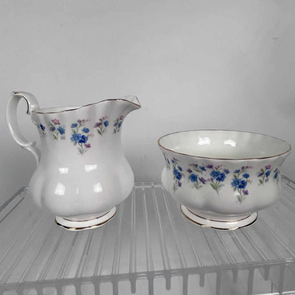 Royal Albert Bone China England MEMORY LANE 8-Oz Cream Pitcher & Open Sugar Bowl